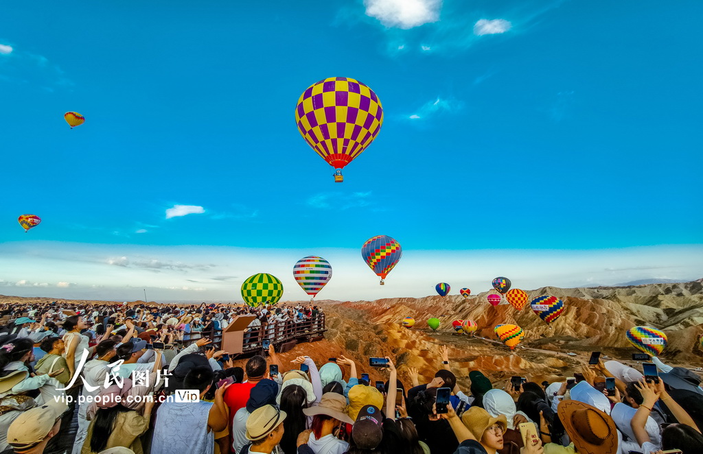 甘肅張掖:熱氣球嘉年華熱鬧非凡【3】