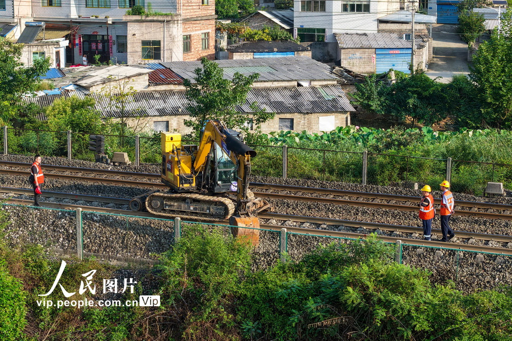 貴州貴陽:滬昆鐵路貴州段大修集中修施工全面啟動【2】