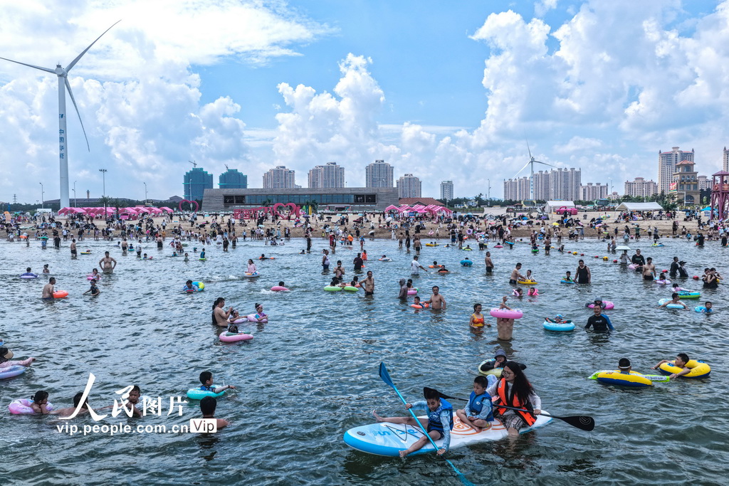 山東榮成:體驗水上運動 暢享夏日清涼【2】