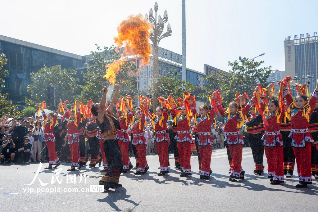 貴州畢節舉辦民族非遺大巡游活動【6】