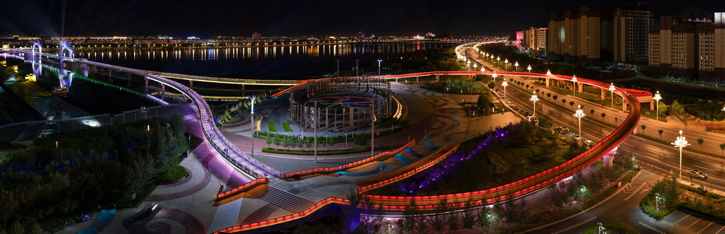 這是7月30日拍攝的和美橋，該橋供行人和非機動車通行（無人機拼接照片）。 新華社記者 姜帆 攝