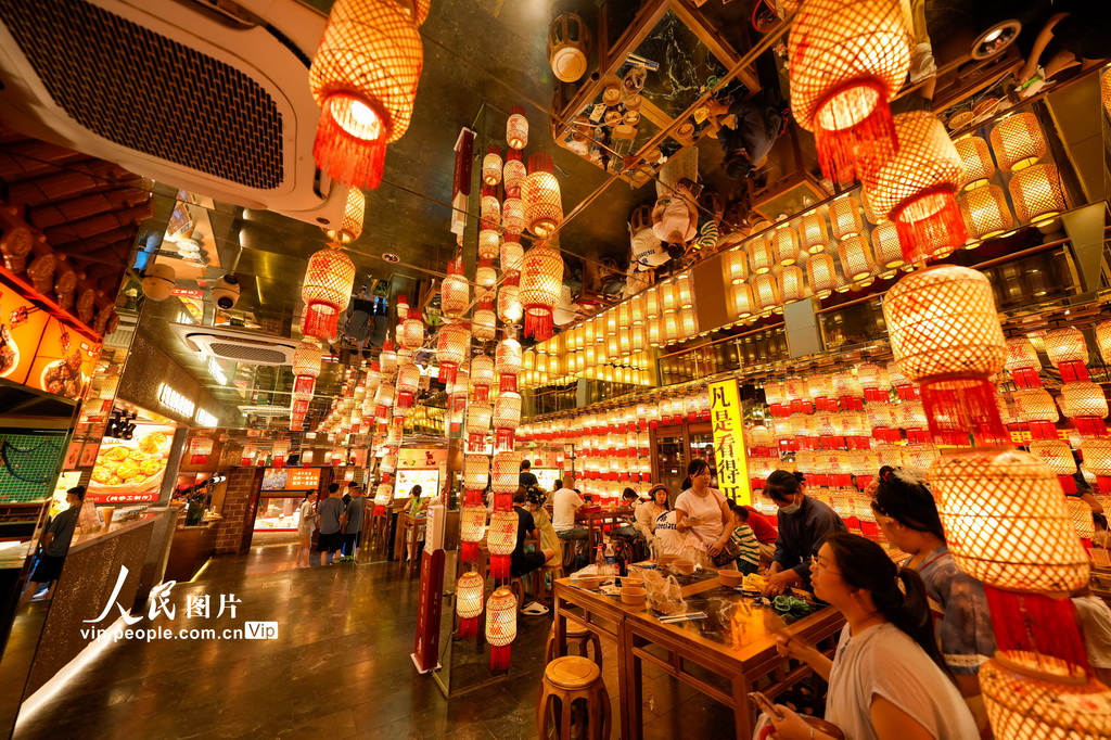 河北唐山：河頭老街人氣旺【3】