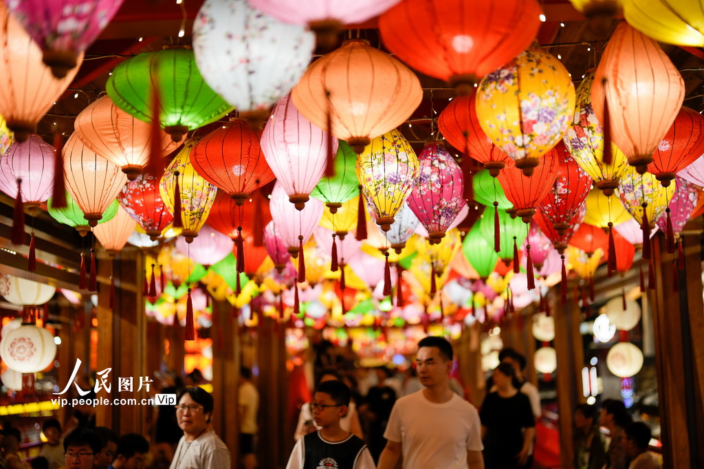 河北唐山：河頭老街人氣旺【4】