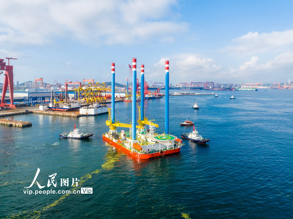 山東青島：新一代淺吃水自升式海上作業支持平臺順利起航【2】