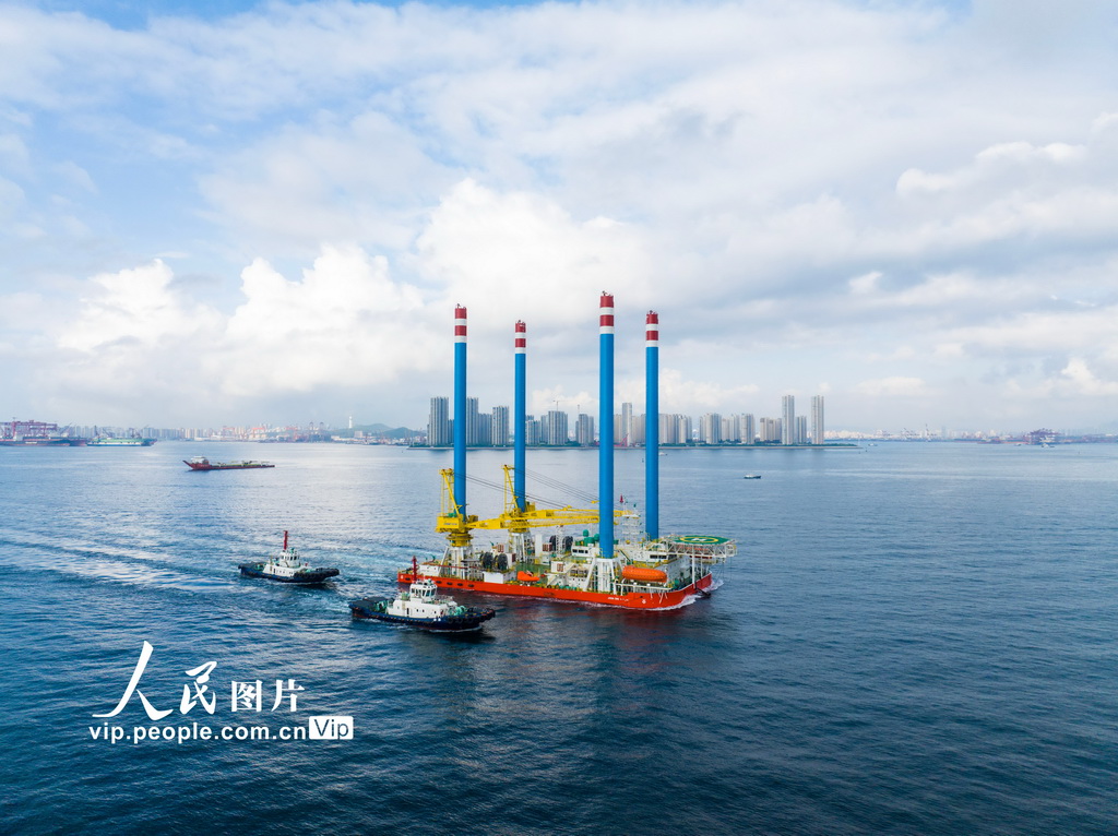 山東青島:新一代淺吃水自升式海上作業支持平臺順利起航【4】