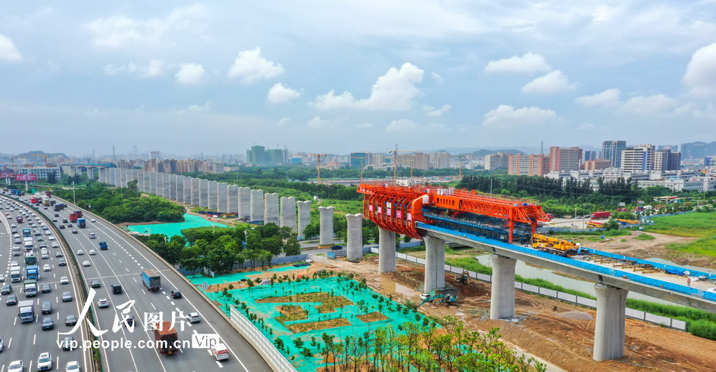 廣東東莞：上行移動模架造橋機實現深江鐵路“空中造橋”【3】