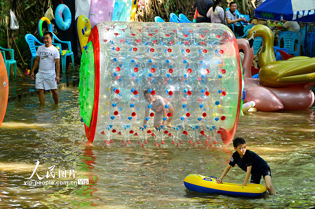 重慶：“涼”經濟受熱捧【4】