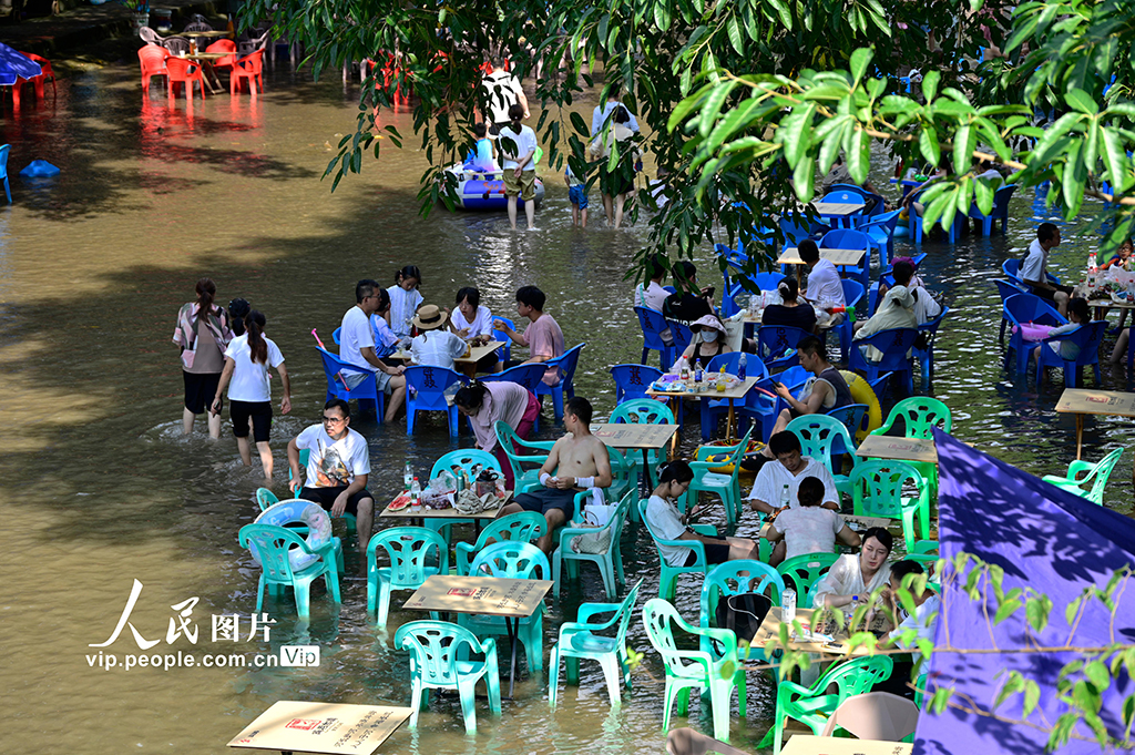 重慶：“涼”經濟受熱捧【6】