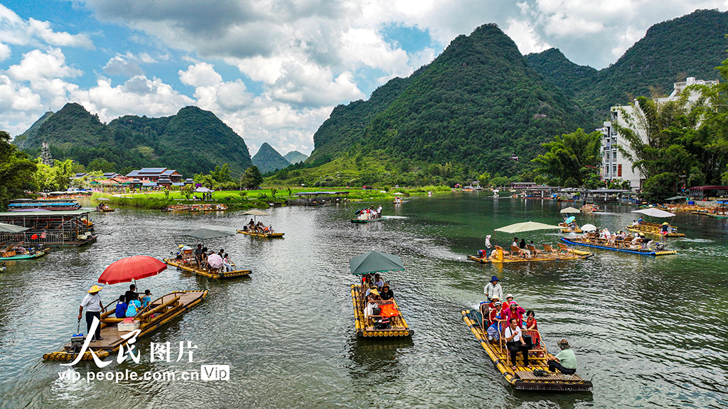 廣西靖西:山水美景引客來【3】