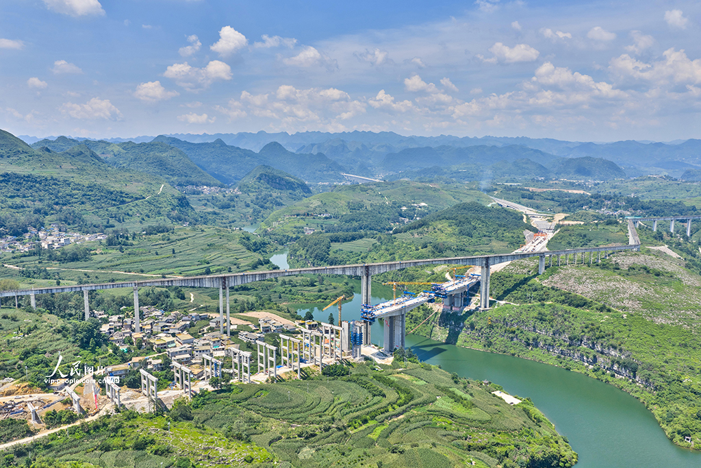 滬昆高速擴容工程安盤段山區智慧梁場完成全部T梁預制任務【6】