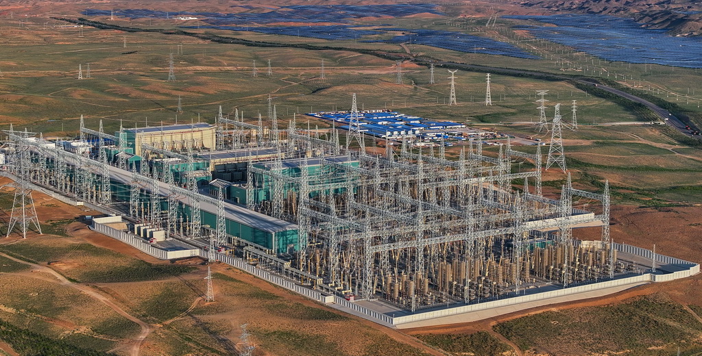 這是8月19日拍攝的“寧電入湘”工程寧夏中衛市中寧換流站（無人機照片）。