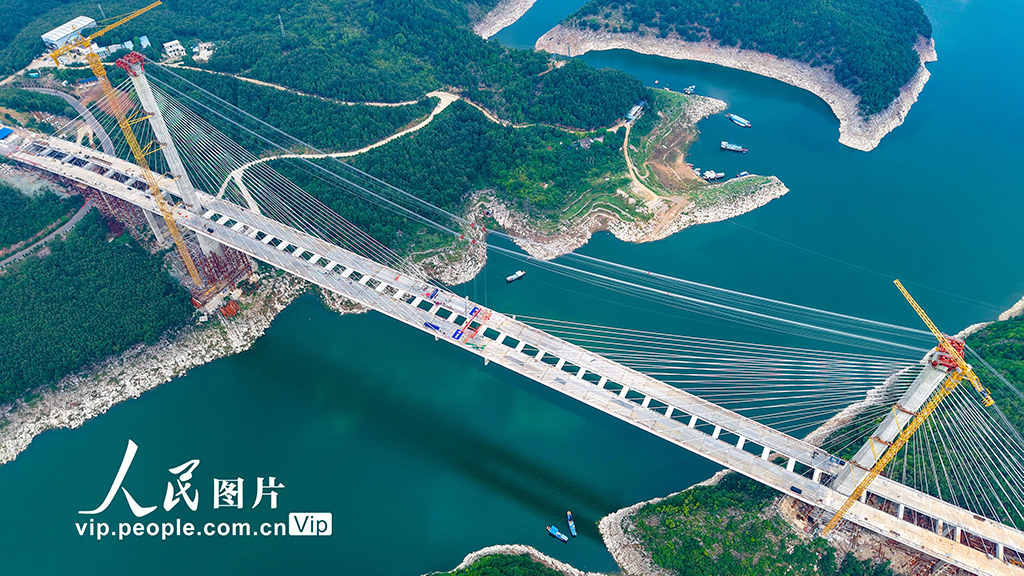 河南淅川:丹江小三峽特大橋成功合龍【5】