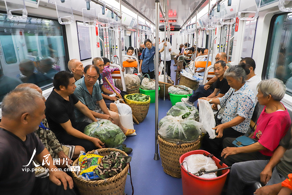 重慶:“背簍專線”惠民生【4】