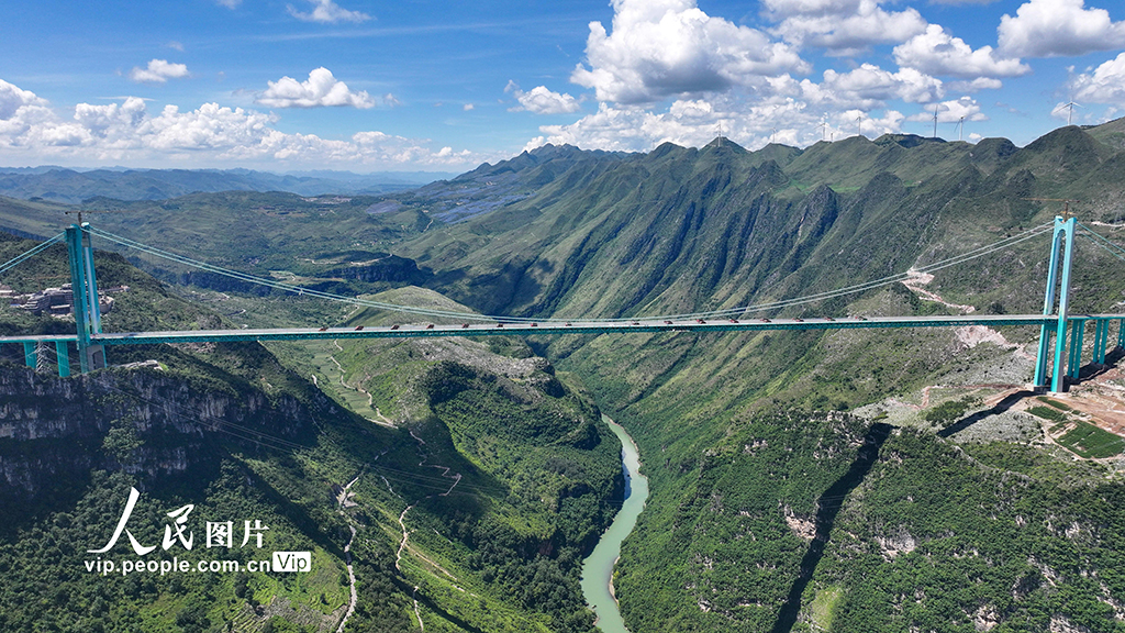 貴州:花江峽谷大橋進行96輛車靜載試驗【6】