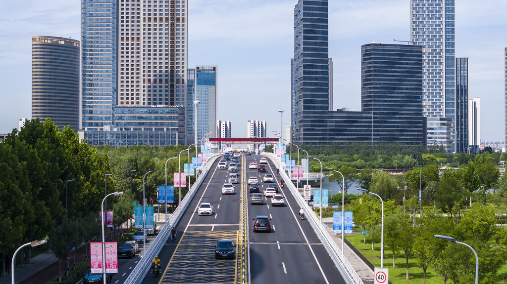 在天津市濱海新區拍攝的城市街景（無人機照片，8月22日攝）。新華社記者 趙子碩 攝
