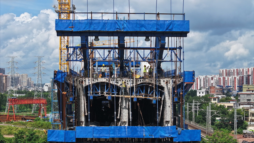 廣西欽州：欽北線鐵路橋改建適配平陸運河通航 