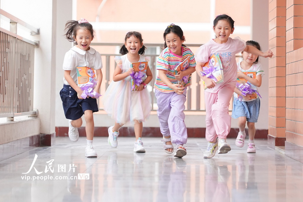 重慶:新生報到迎開學【2】