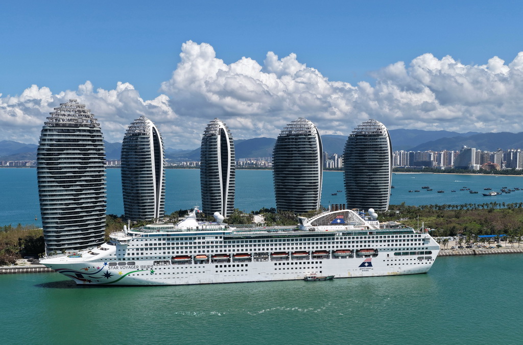 麗星郵輪“領航星”號首訪三亞