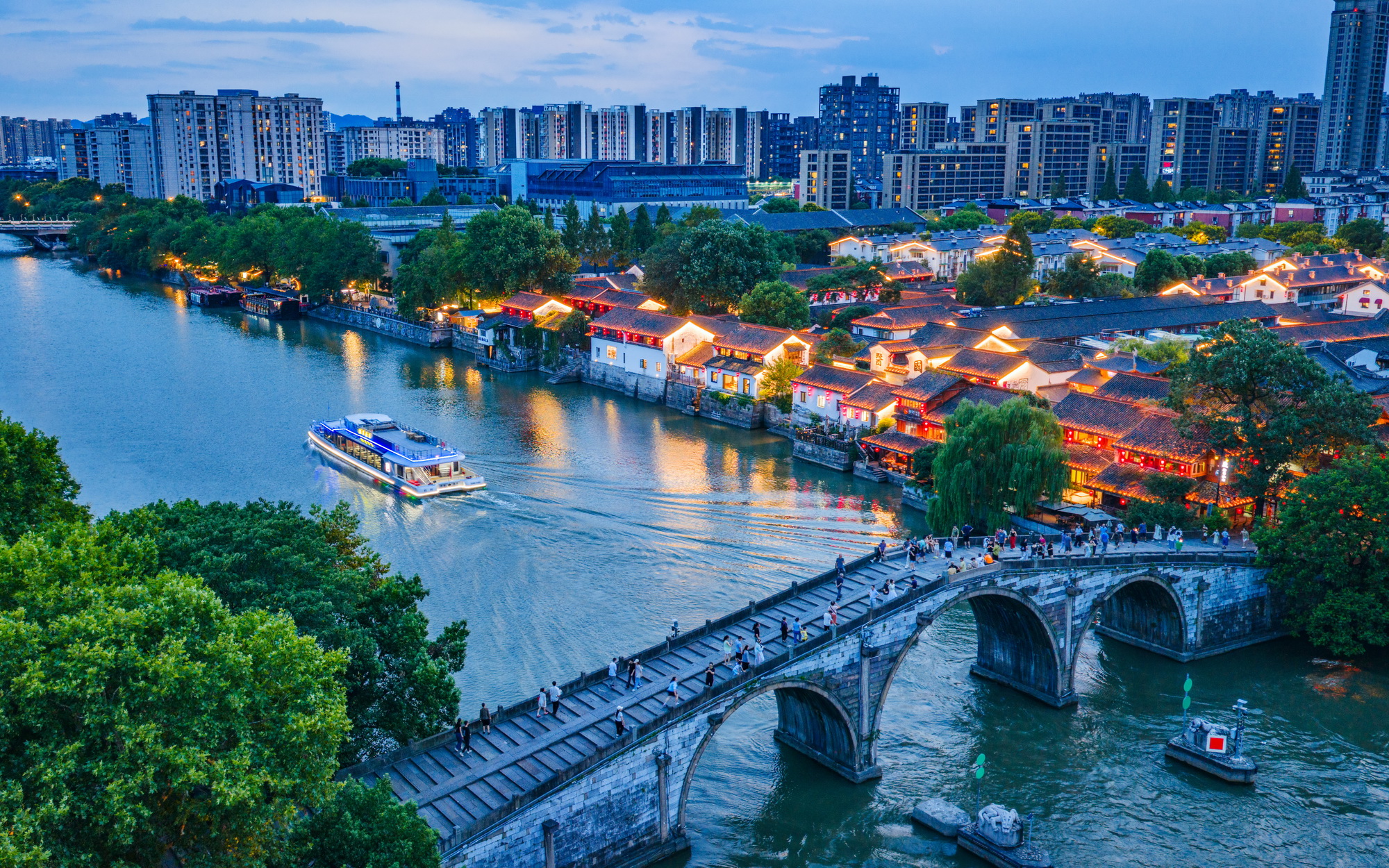 古運河畔活力四射