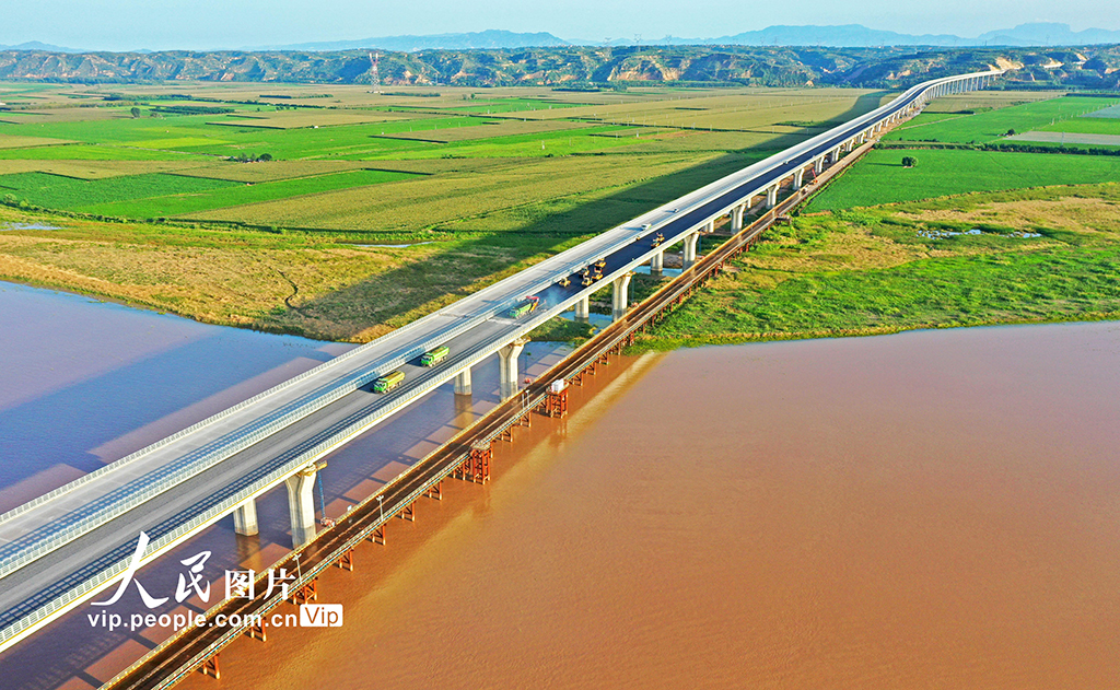 河南孟州:沁伊高速黃河特大橋建設如火如荼【5】