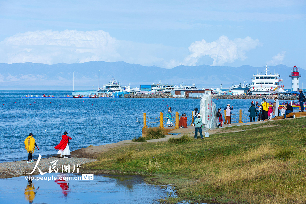 青海湖美景引客來【5】