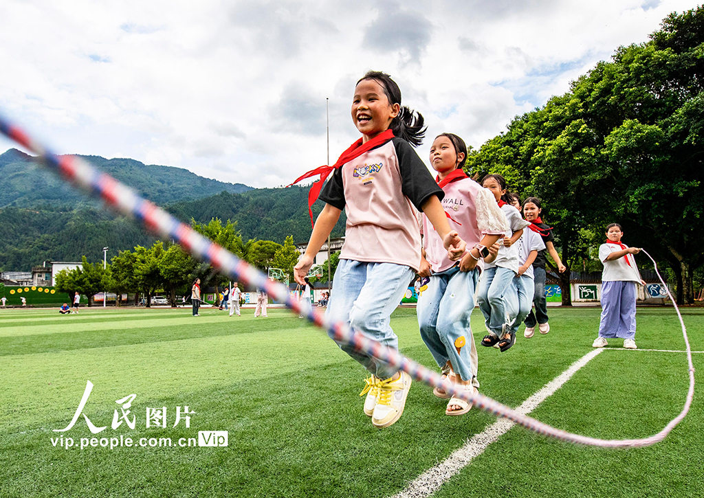 貴州從江:歡樂課間 快樂成長【2】