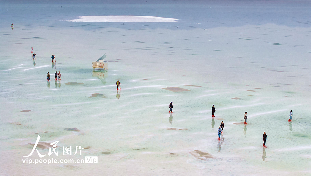 青海烏蘭:鹽湖美景醉游人【2】