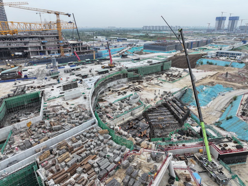 雄忻高鐵雄安地下段及相關配套工程四標段建設現場（9月12日攝，無人機照片）。