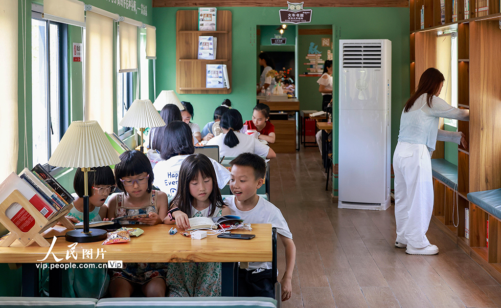 貴州玉屏:“火車書屋”樂享閱讀【4】
