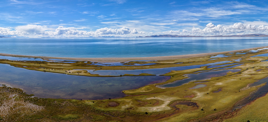 鳥瞰納木錯（無人機拼接照片，9月16日攝）。