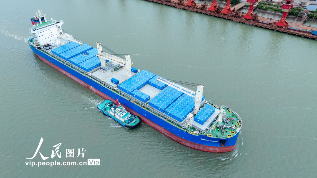 江蘇張家港：南美西直達快航班輪首發船離港【3】