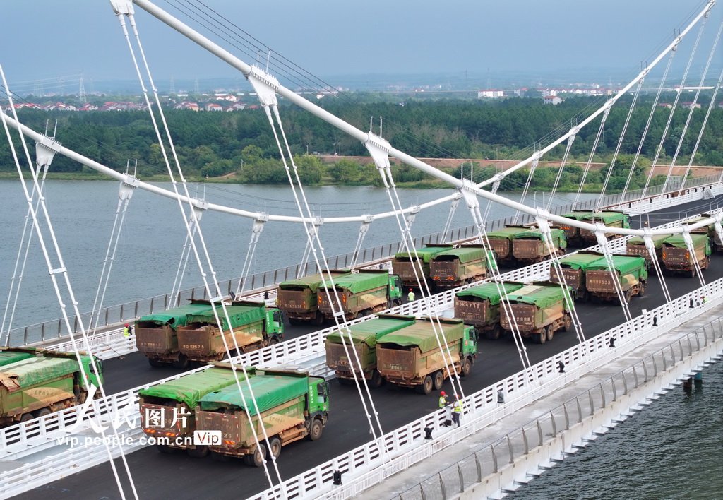 江西泰和:澄江大橋進行靜載試驗【3】