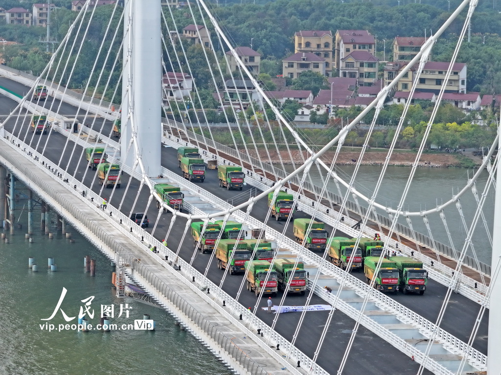 江西泰和:澄江大橋進行靜載試驗【6】