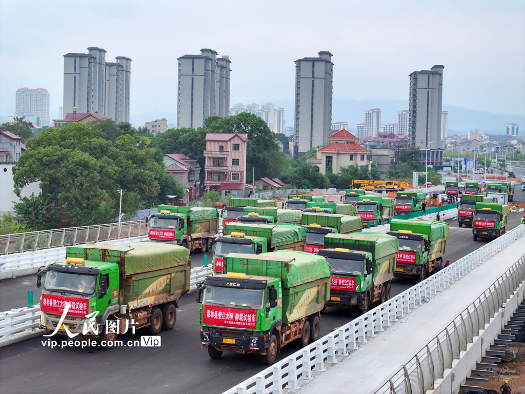 江西泰和:澄江大橋進行靜載試驗【8】