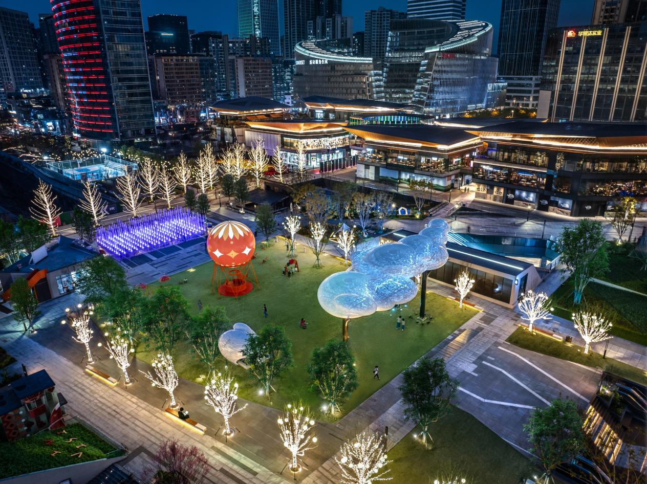 成都保利時光里既是自然花園，也是人文街區。陳萬財攝