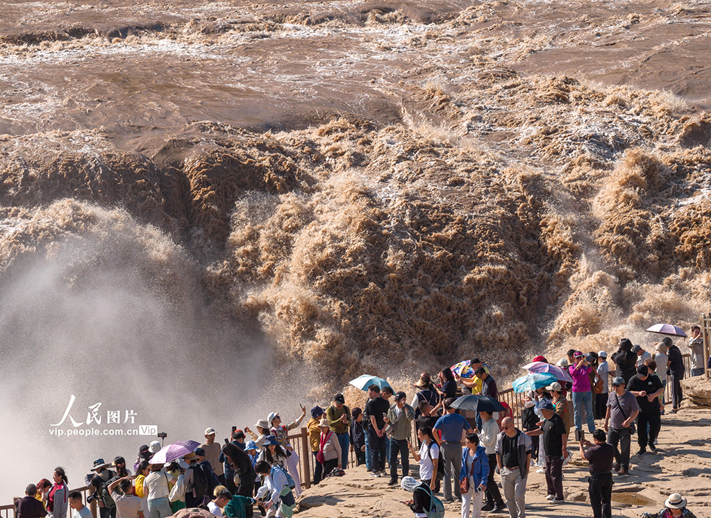 壯美壺口瀑布引客來