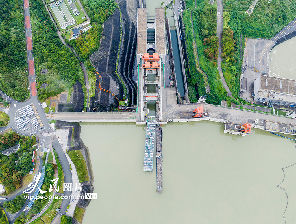 湖北宜昌:三峽升船機圓滿完成2025年停航檢修任務復航【3】