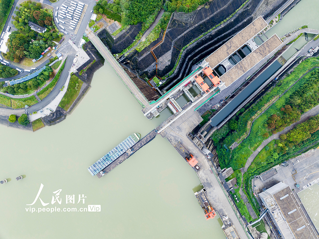 湖北宜昌：三峽升船機圓滿完成2025年停航檢修任務復航