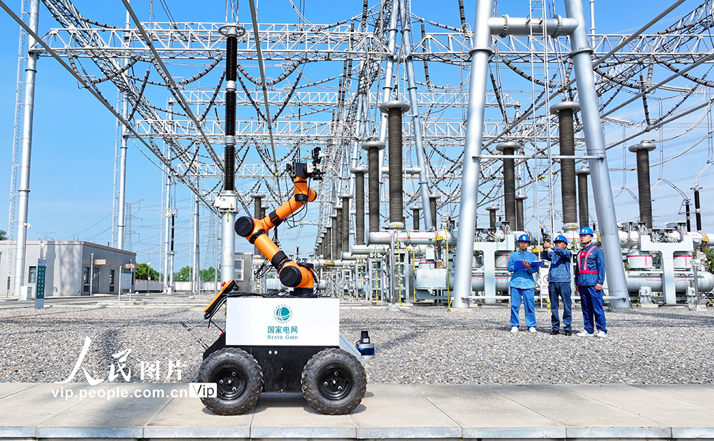 安徽滁州:5G智能機器人巡檢電網保節日供電【2】