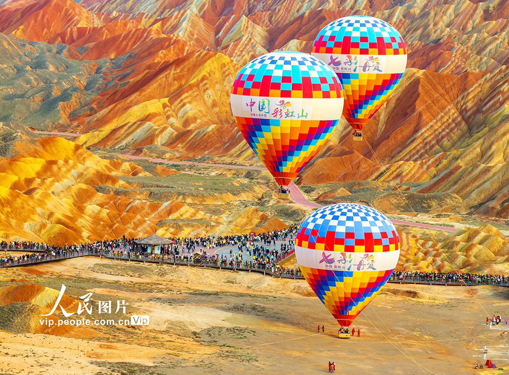 甘肅張掖：七彩丹霞迎客來【5】