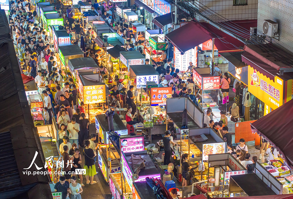 廣西南寧：夜市人氣旺【4】