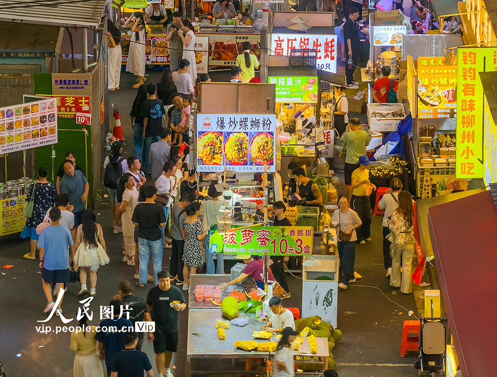 廣西南寧：夜市人氣旺【2】