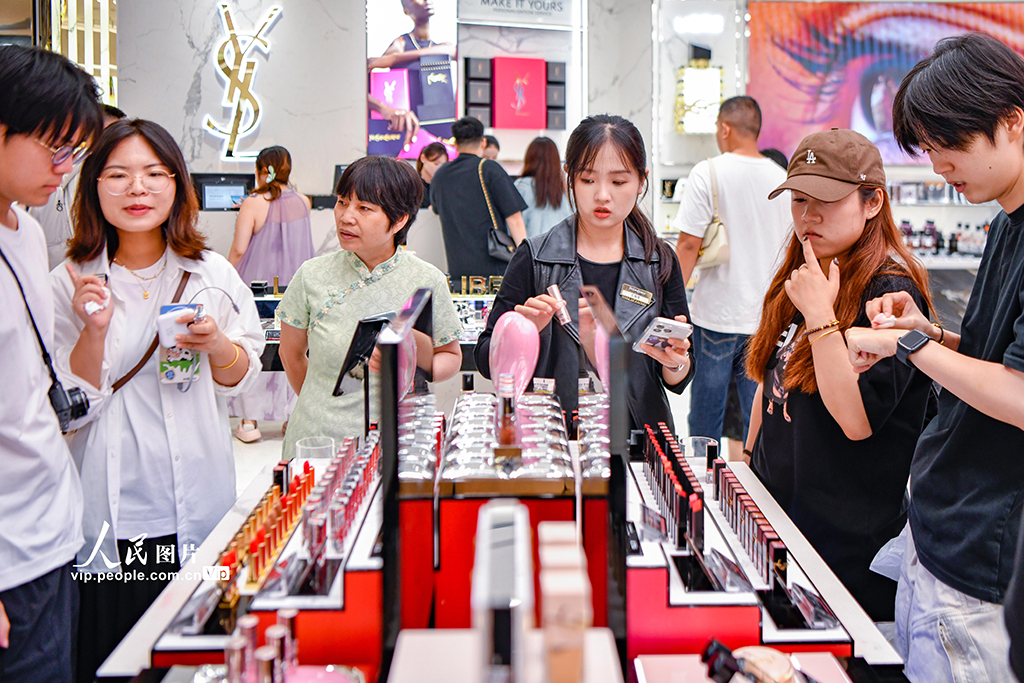 海南??冢杭偃障M熱潮涌動【5】