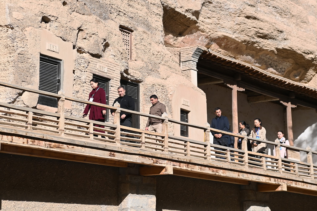 “世界市長對話·敦煌”活動外國嘉賓參訪敦煌