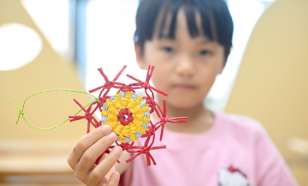 ?？冢涸诜沁z學堂感受文化魅力