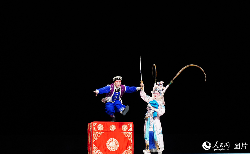 婺劇選段精彩上演。