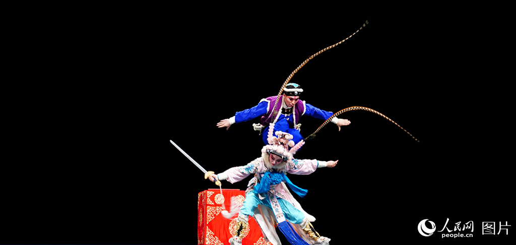 婺劇選段精彩上演。