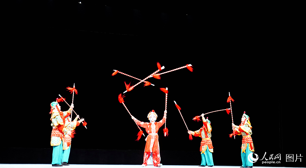 婺劇選段精彩上演。