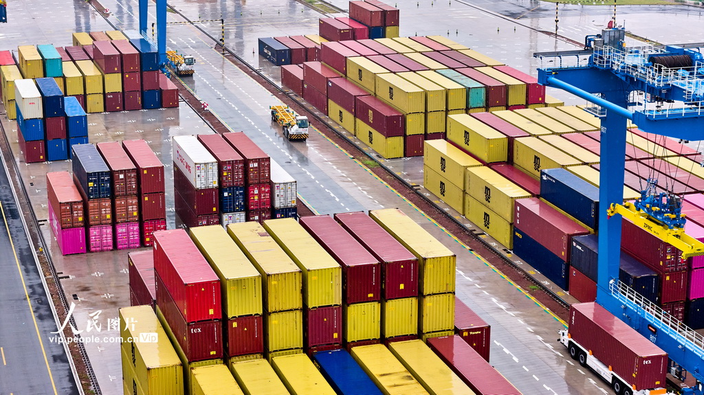 浙江義烏:蘇溪國際樞紐港開港百余日累計到發集裝箱達4.5萬標箱【2】