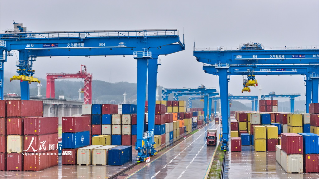 浙江義烏:蘇溪國際樞紐港開港百余日累計到發集裝箱達4.5萬標箱【4】